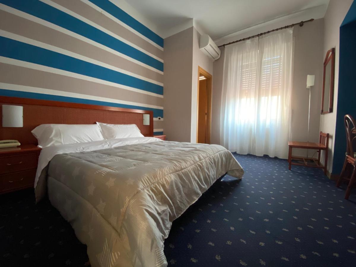 Hotel Kristina Imperia Εξωτερικό φωτογραφία