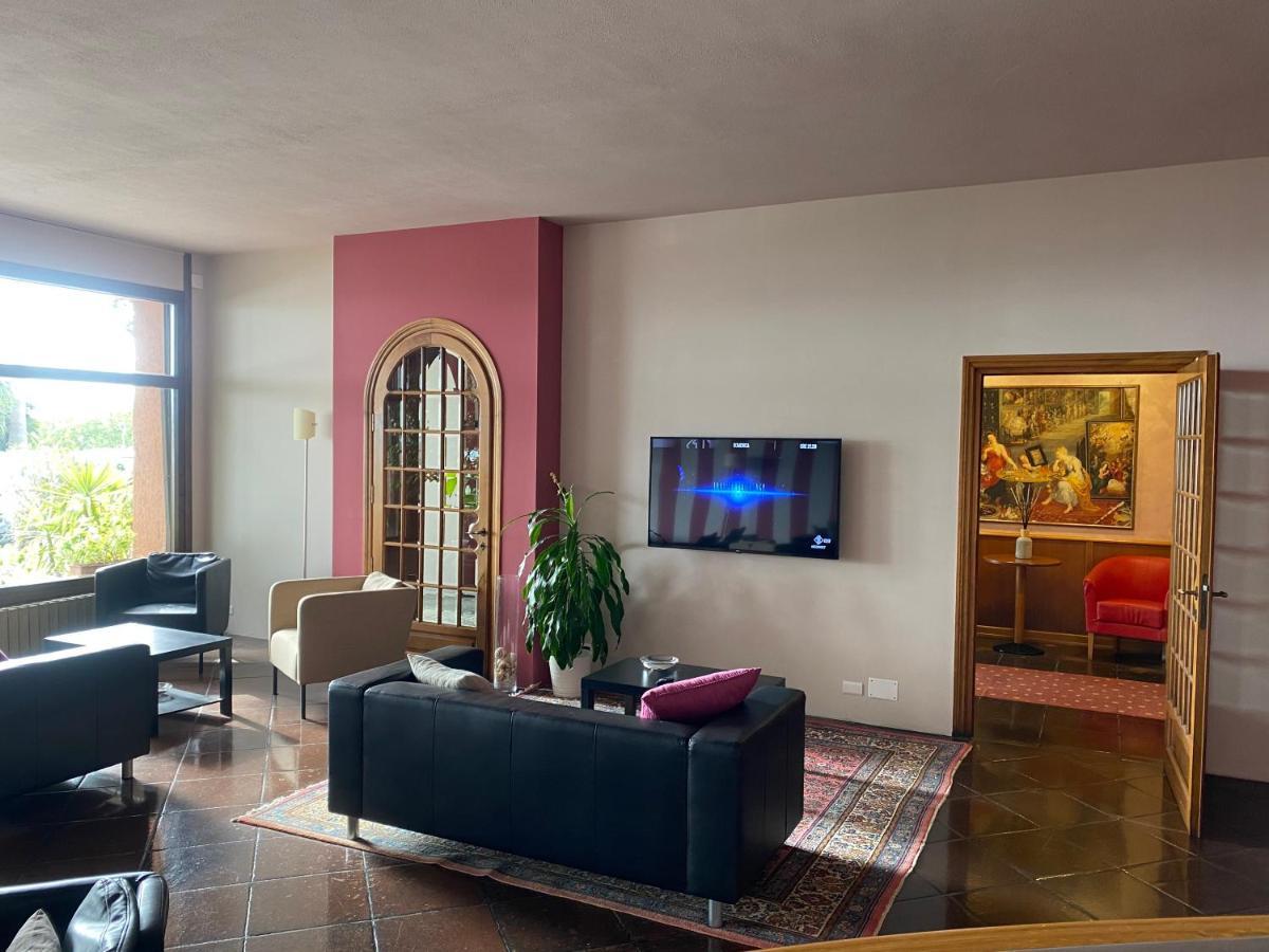 Hotel Kristina Imperia Εξωτερικό φωτογραφία