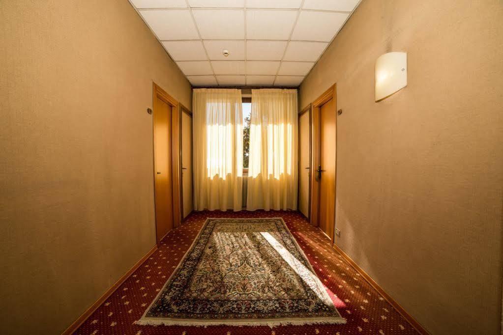Hotel Kristina Imperia Εξωτερικό φωτογραφία