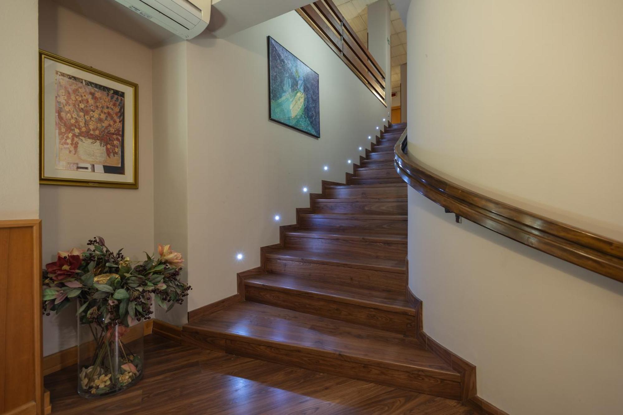 Hotel Kristina Imperia Εξωτερικό φωτογραφία